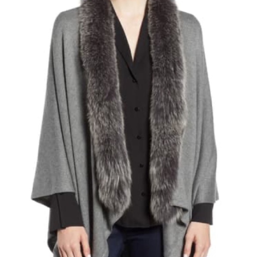 La Fiorentina Genuine Fox Trim Wool Wrap Gray One Size - Picture 2 of 12